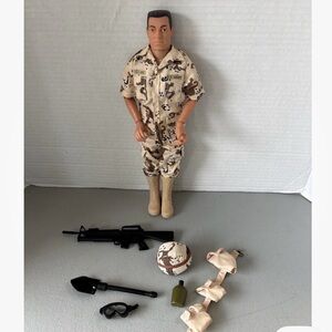 1996 G.I. Joe Pawtucket Desert Camo 11" Jointed Figure And Accessories